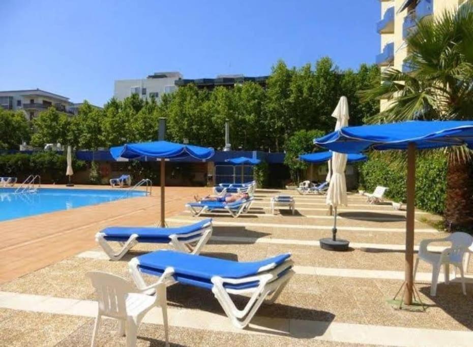 Appartament Alboran Apartment ซาลอว์ ภายนอก รูปภาพ