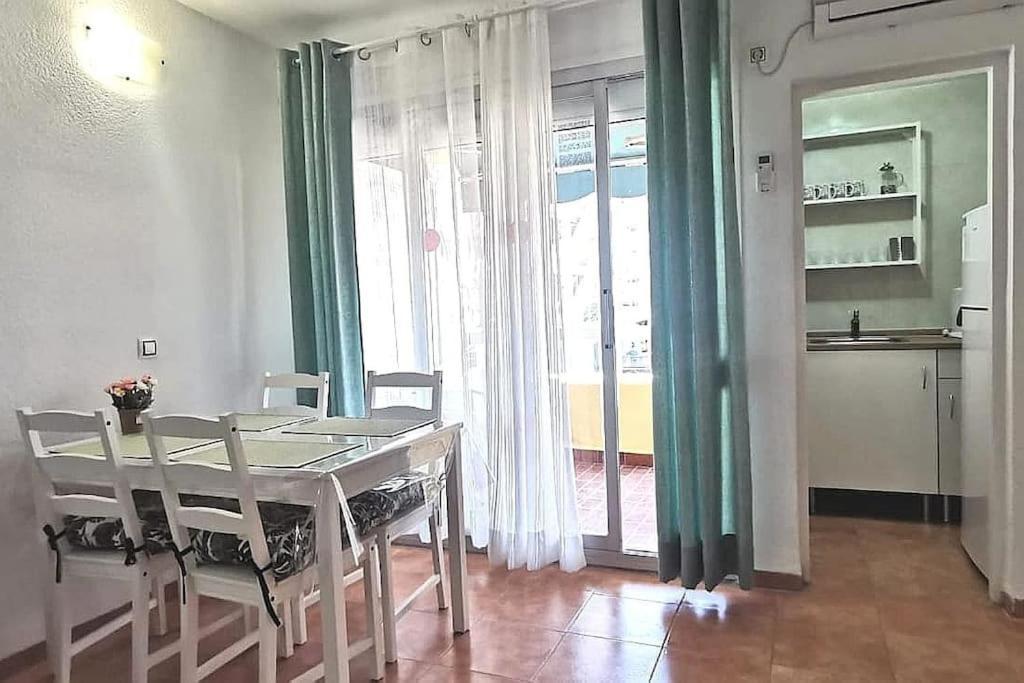 Appartament Alboran Apartment ซาลอว์ ภายนอก รูปภาพ