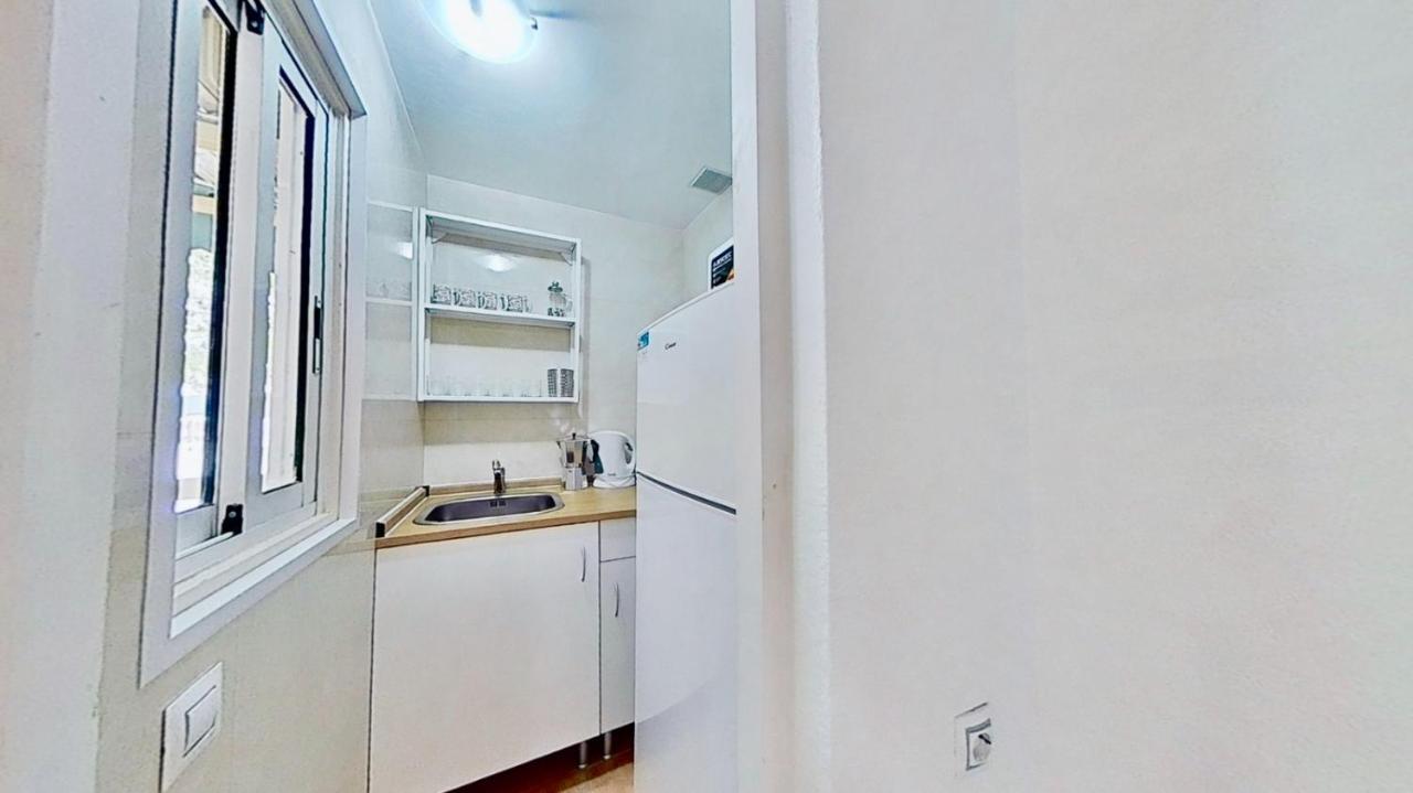 Appartament Alboran Apartment ซาลอว์ ภายนอก รูปภาพ