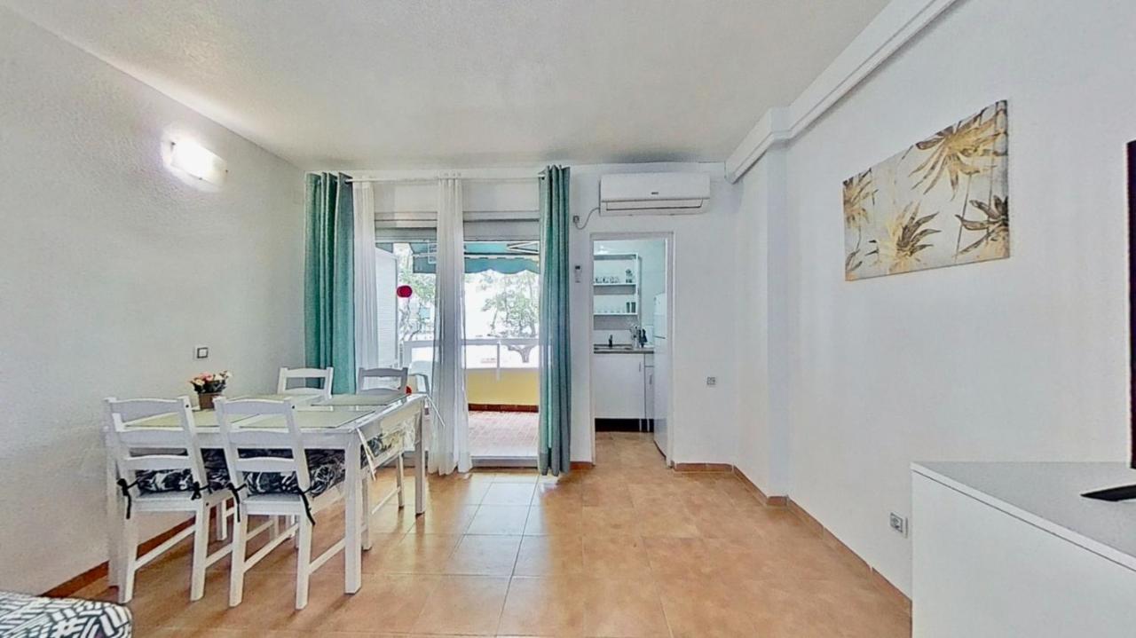 Appartament Alboran Apartment ซาลอว์ ภายนอก รูปภาพ